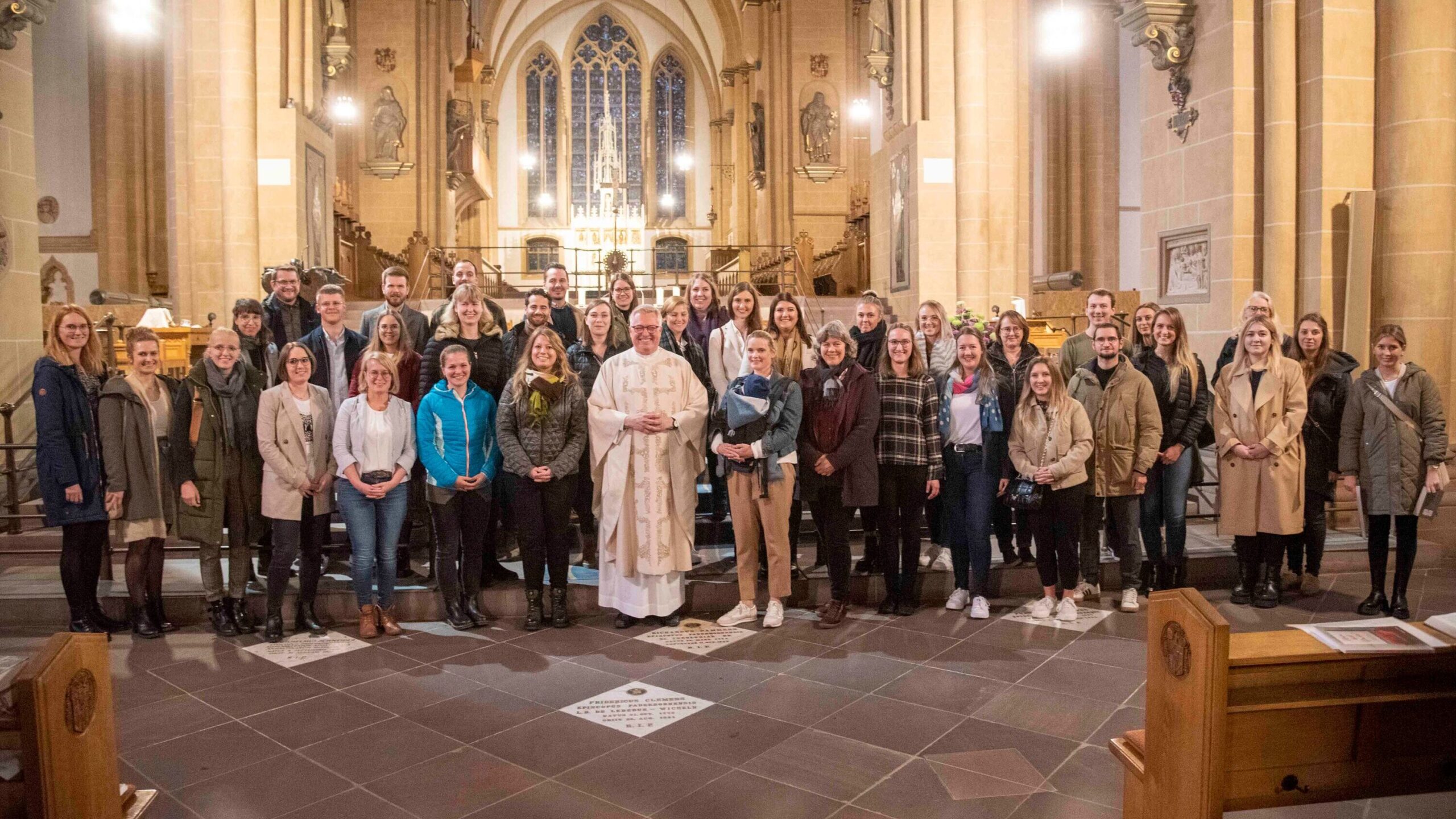 weboptimiert-221104_PM_religionsunterricht-missio-dom
